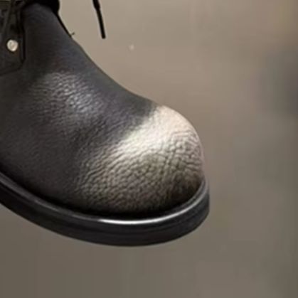 Street Fashion Winter 2026 - Damskie kozaki za kolano z wywiniętym