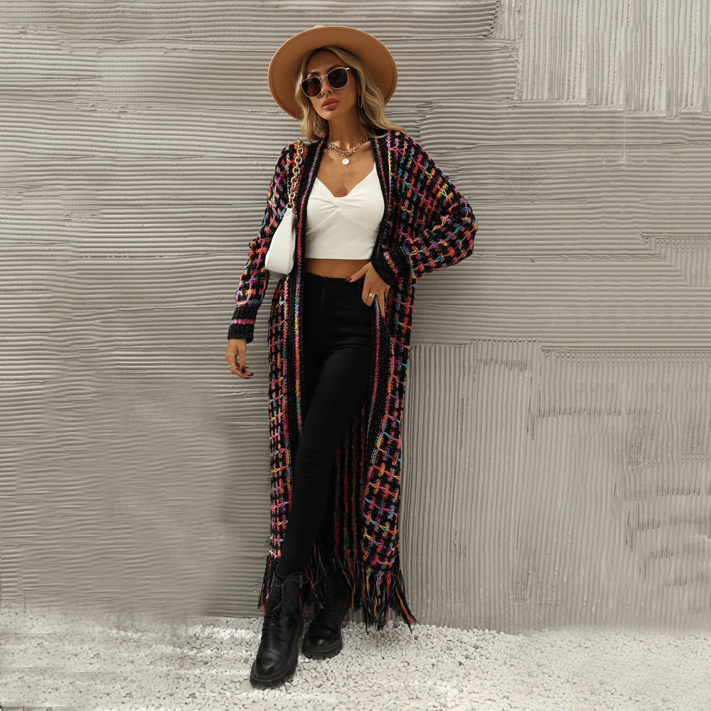 Długi kardigan z frędzlami w d – Street Fashion Winter 2026 recenzja i cena
