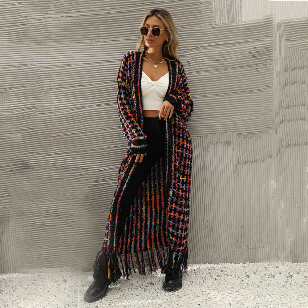 Długi kardigan z frędzlami w d – Street Fashion Winter 2026 recenzja i cena