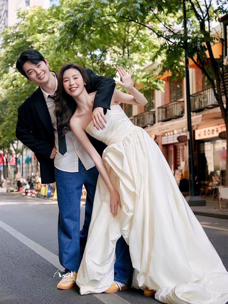 Modne koreańskie dżinsowe stro – Street Fashion Korean recenzja i cena