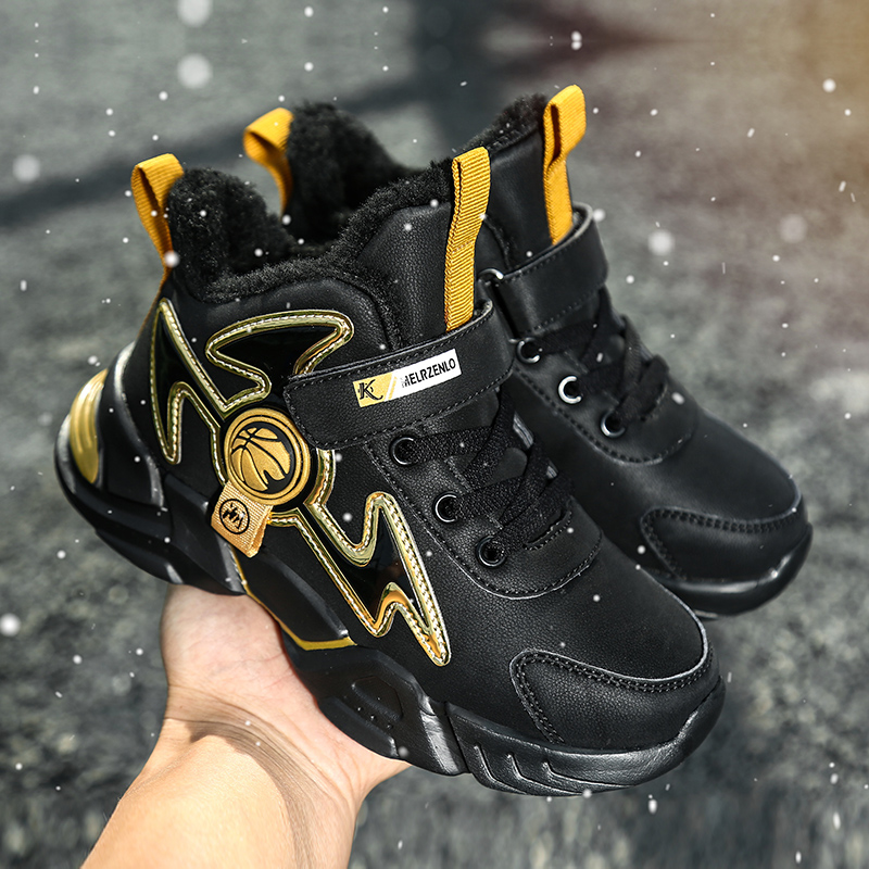 W nowym stylu modne buty dziec – Street Fashion Boy recenzja i cena